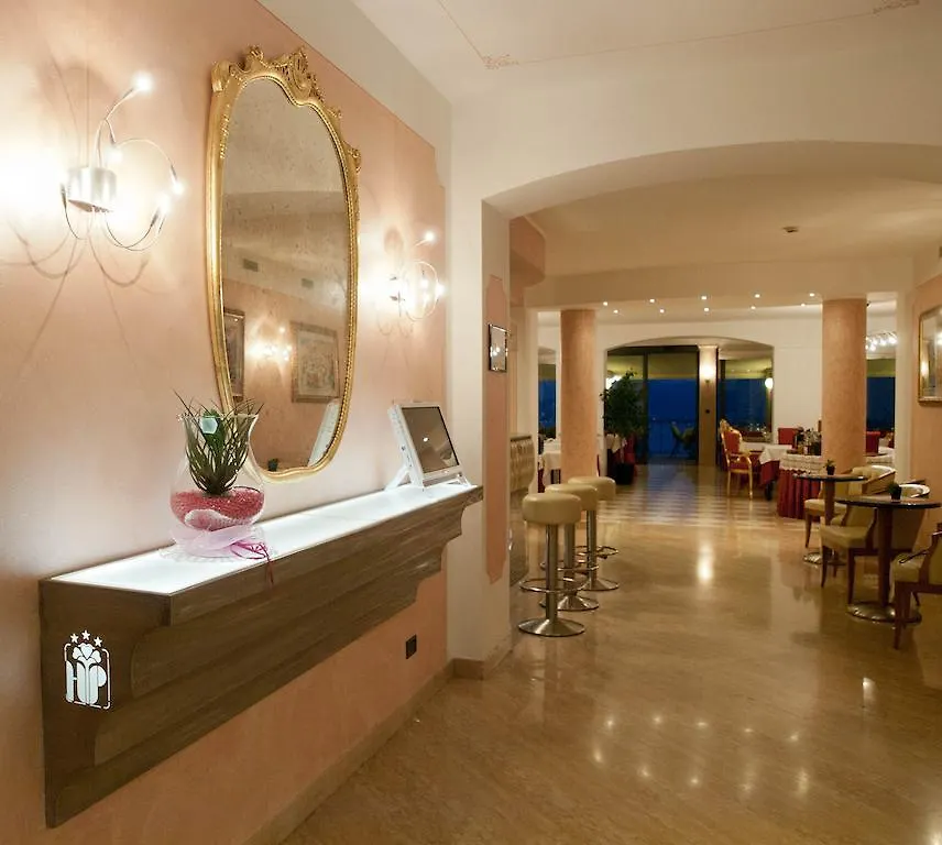 Hotel Panorama Ristorante ***S Torri Del Benaco