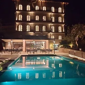 Hotel Ristorante Al Caminetto Worldhotels Crafted Adults Only, Torri Del Benaco