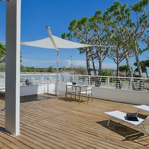 residence-michelangelo-group-yachting-club.hotelslidodijesolo.com/